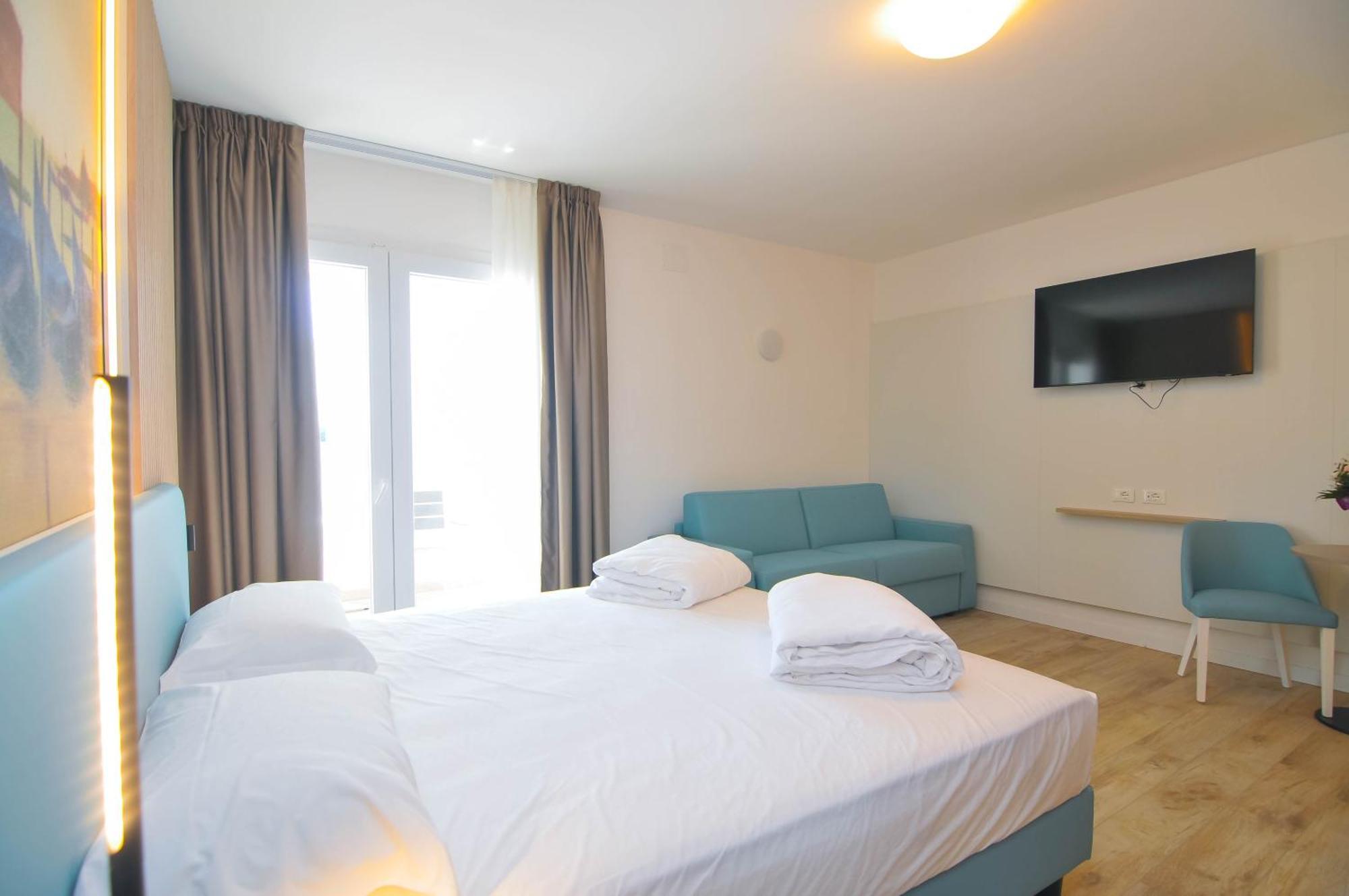 Marina Junior Suite 4 Stelle S Каорле Екстер'єр фото